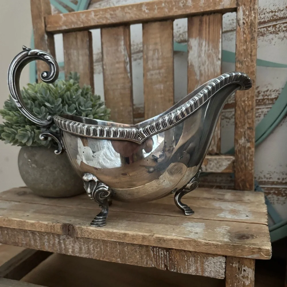 Vtg. EG Webster & Son Silverplate Gravy Sauce Boat Ornate
